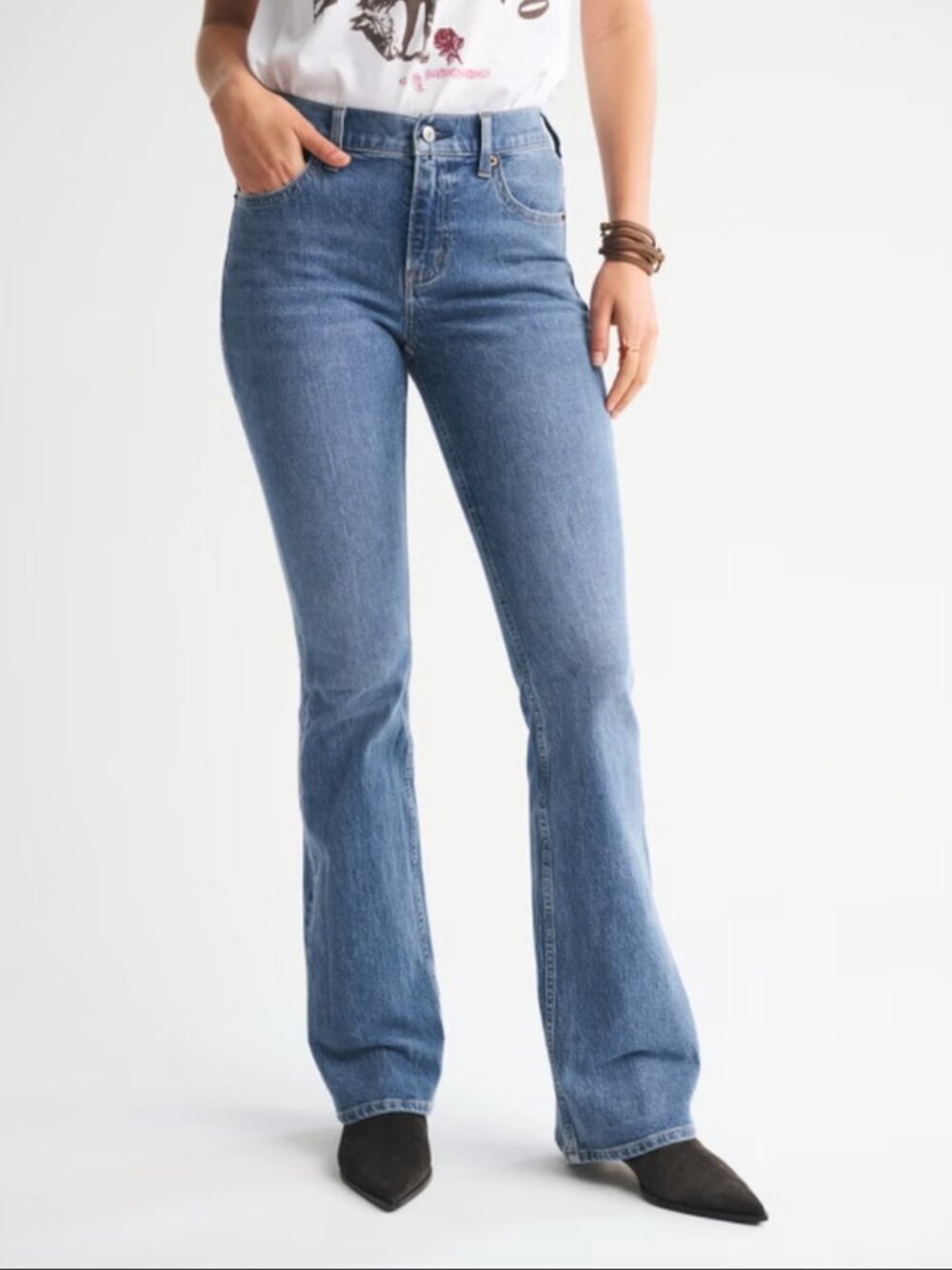 Abercrombie & Fitch NWT Mid Rise Bootcut Jean, Medium Blue Wash, 30L